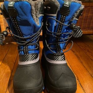 Kids Snow boot (Kamik brand) size 2
